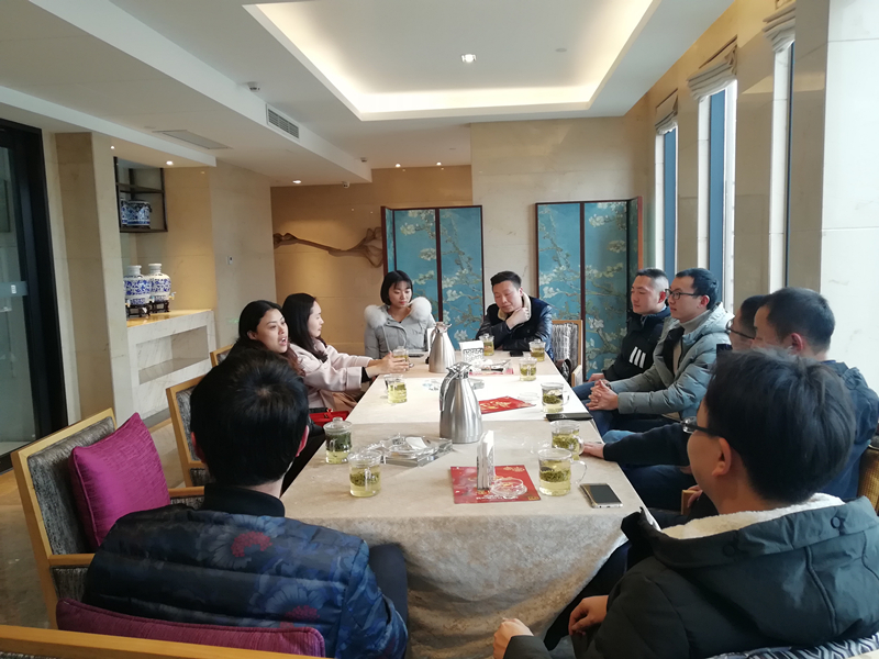达州毕业生回访座谈会.jpg