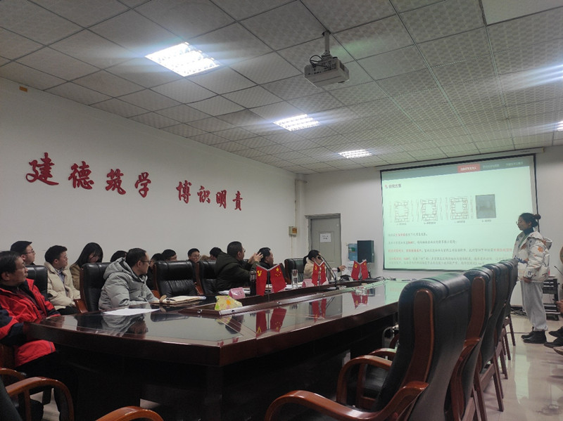 太阳成集团tyc9728举办2021年研究生学术论坛1.jpg